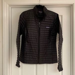 Black Patagonia womens size Medium light weight puffer jacket